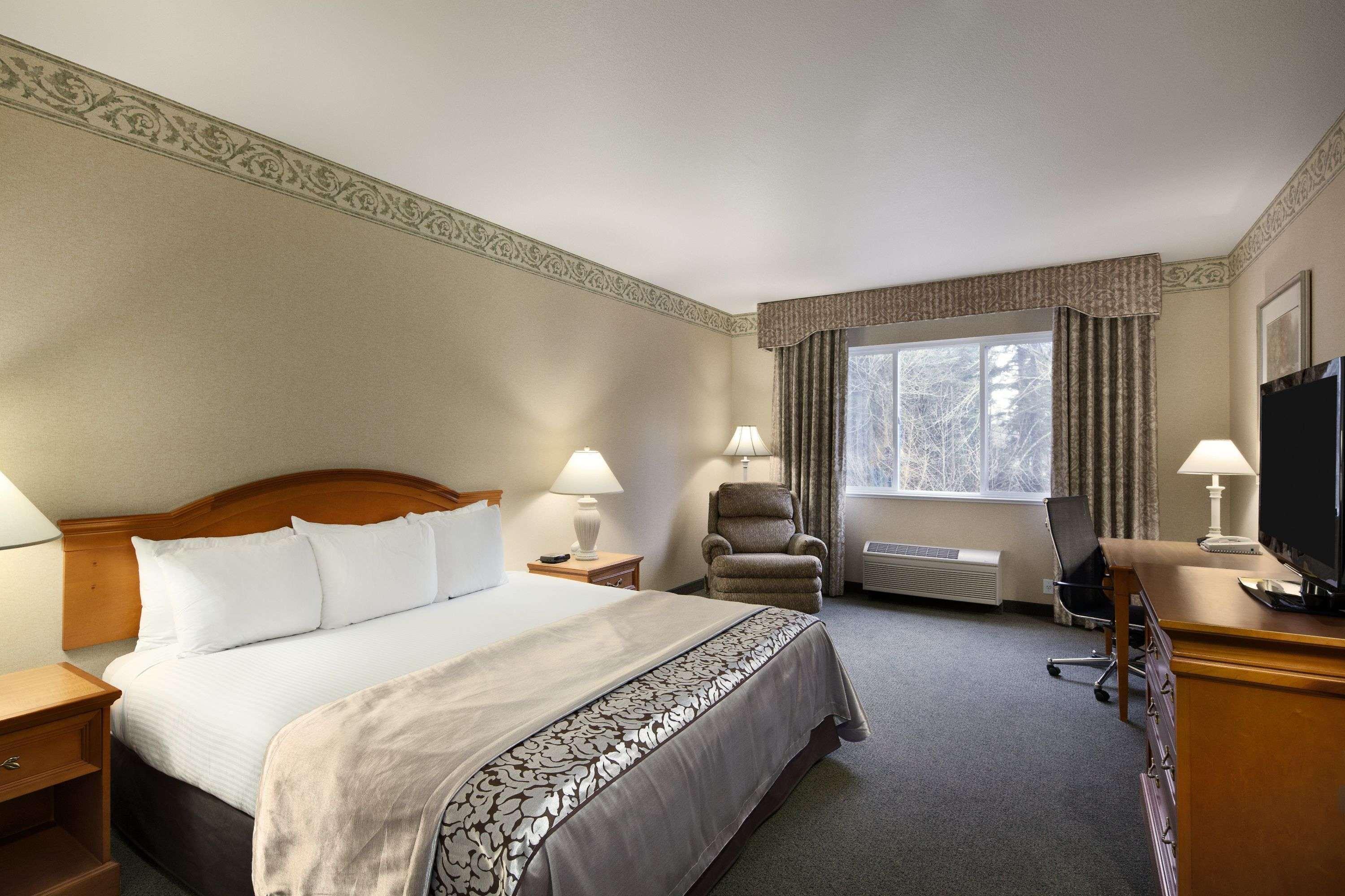 Ramada By Wyndham Olympia Ξενοδοχείο Εξωτερικό φωτογραφία A typical room at the Best Western Premier Collection