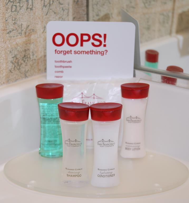 Ramada By Wyndham Olympia Ξενοδοχείο Εξωτερικό φωτογραφία The Body Shop toiletries