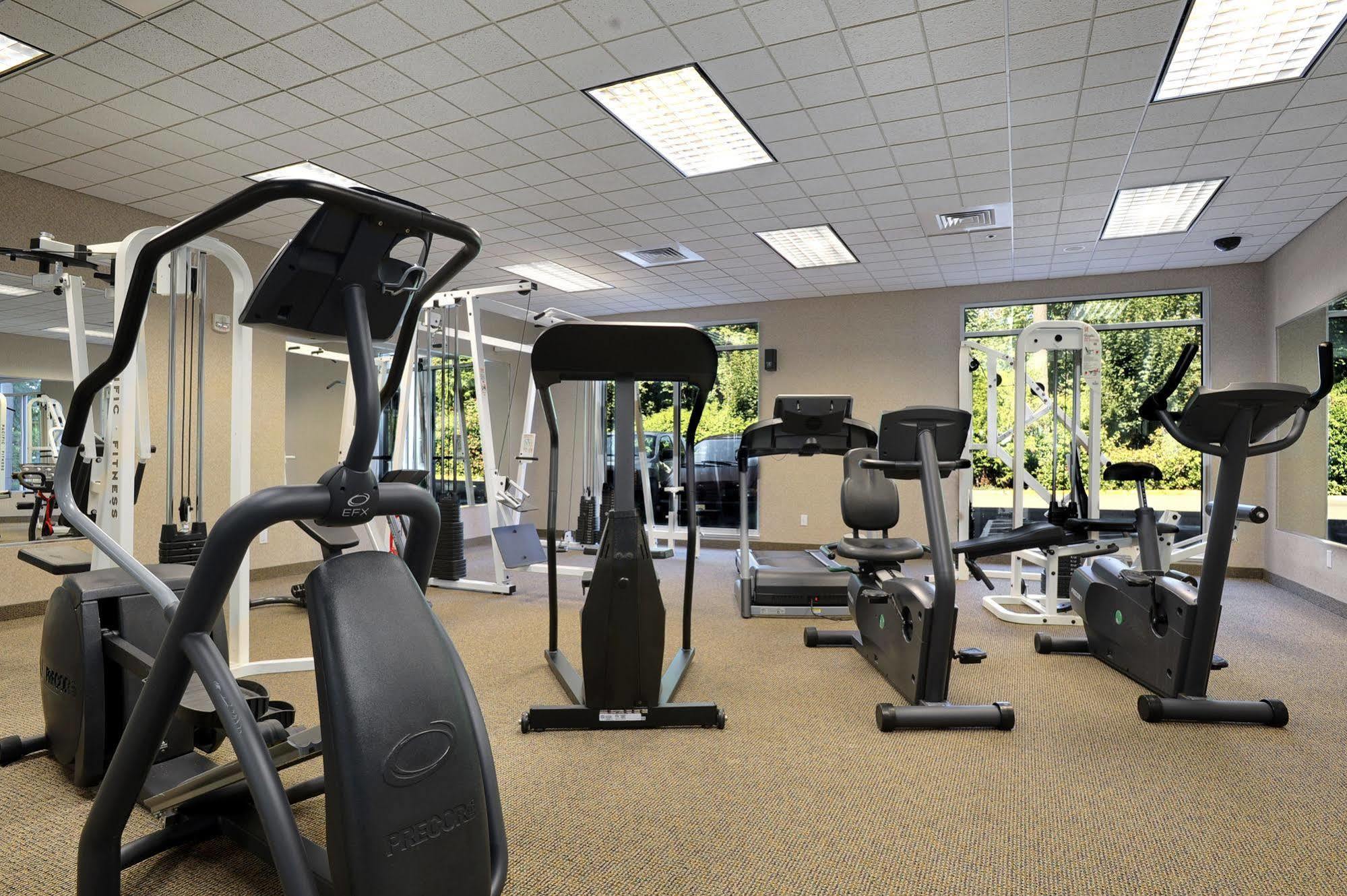 Ramada By Wyndham Olympia Ξενοδοχείο Ανέσεις φωτογραφία A typical gym