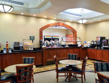 Ramada By Wyndham Olympia Ξενοδοχείο Εστιατόριο φωτογραφία The Club at Tampa International Airport